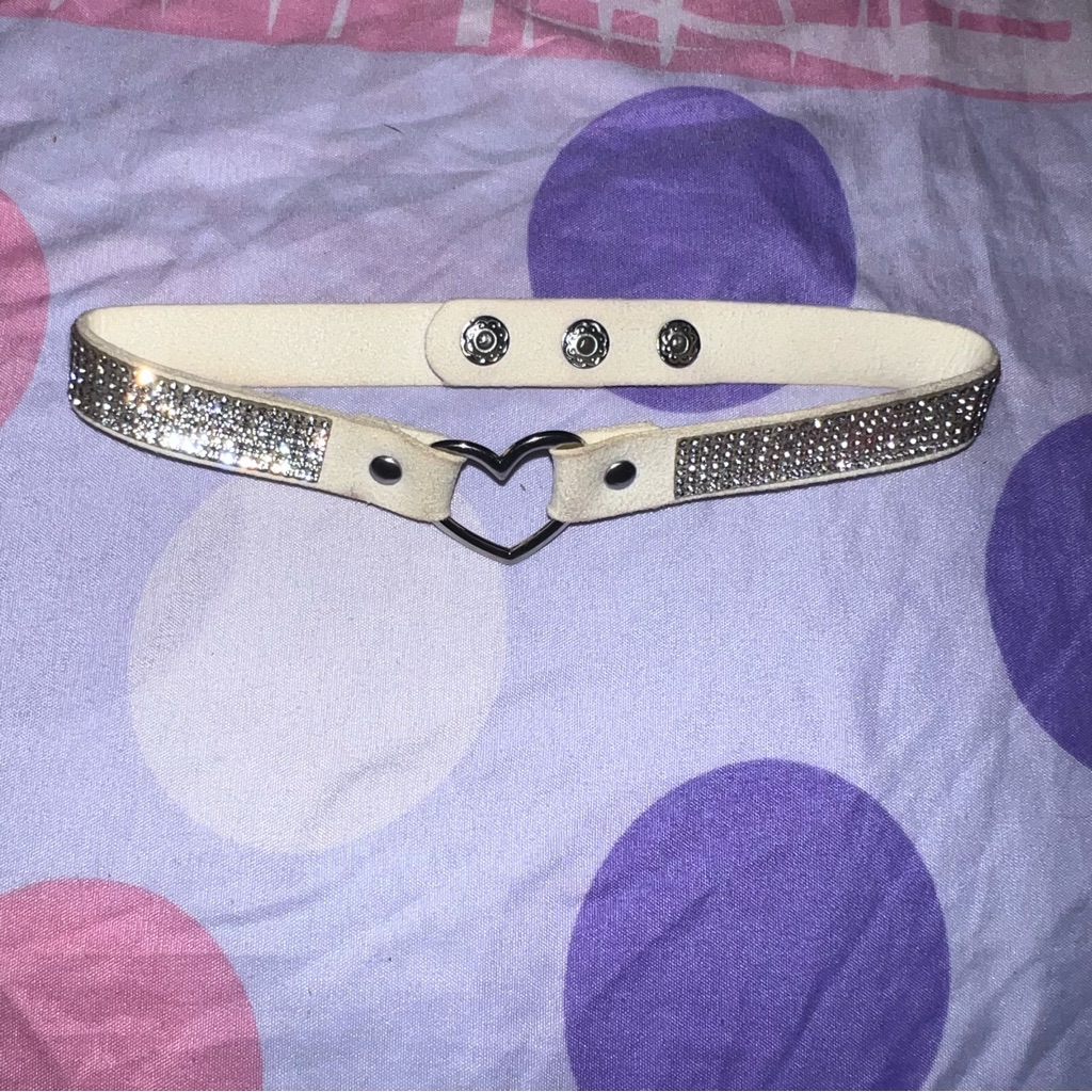 White Choker 12$